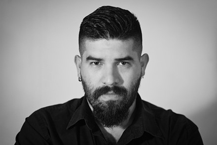 El salvadoreño Juan José Martínez d’Aubuisson, seleccionado para la III Residencia Literaria ‘Cuadernos Hispanoamericanos – Festival Eñe - Casa de Velázquez’ 2025