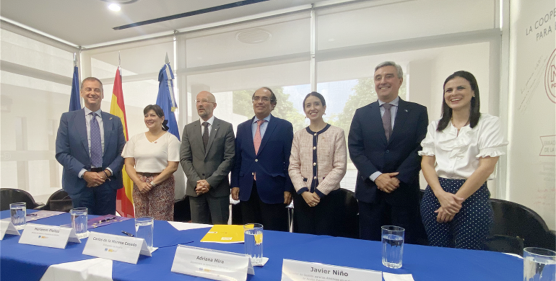 Firma del convenio de financiación del programa «Empoderamiento económico de las mujeres en los municipios de extrema pobreza de