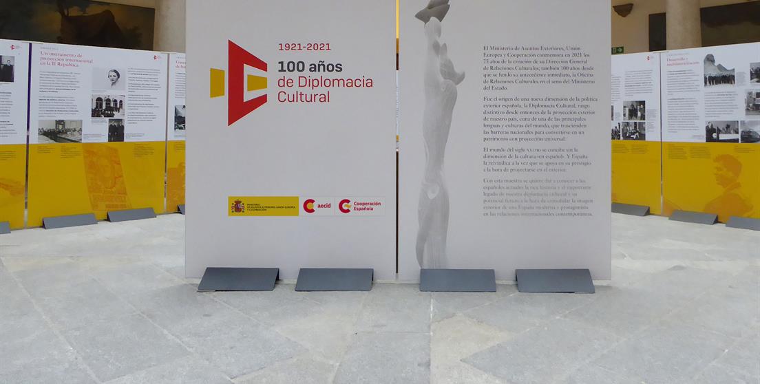 La AECID y el MAEC organizan la exposición “100 años de Diplomacia Cultural”