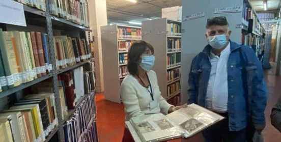 Visita al depósito de libros