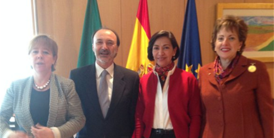 Visita Gina Casar