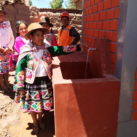 Chilcona, en los Ander peruanos, ya cuenta con agua accesible y de calidad