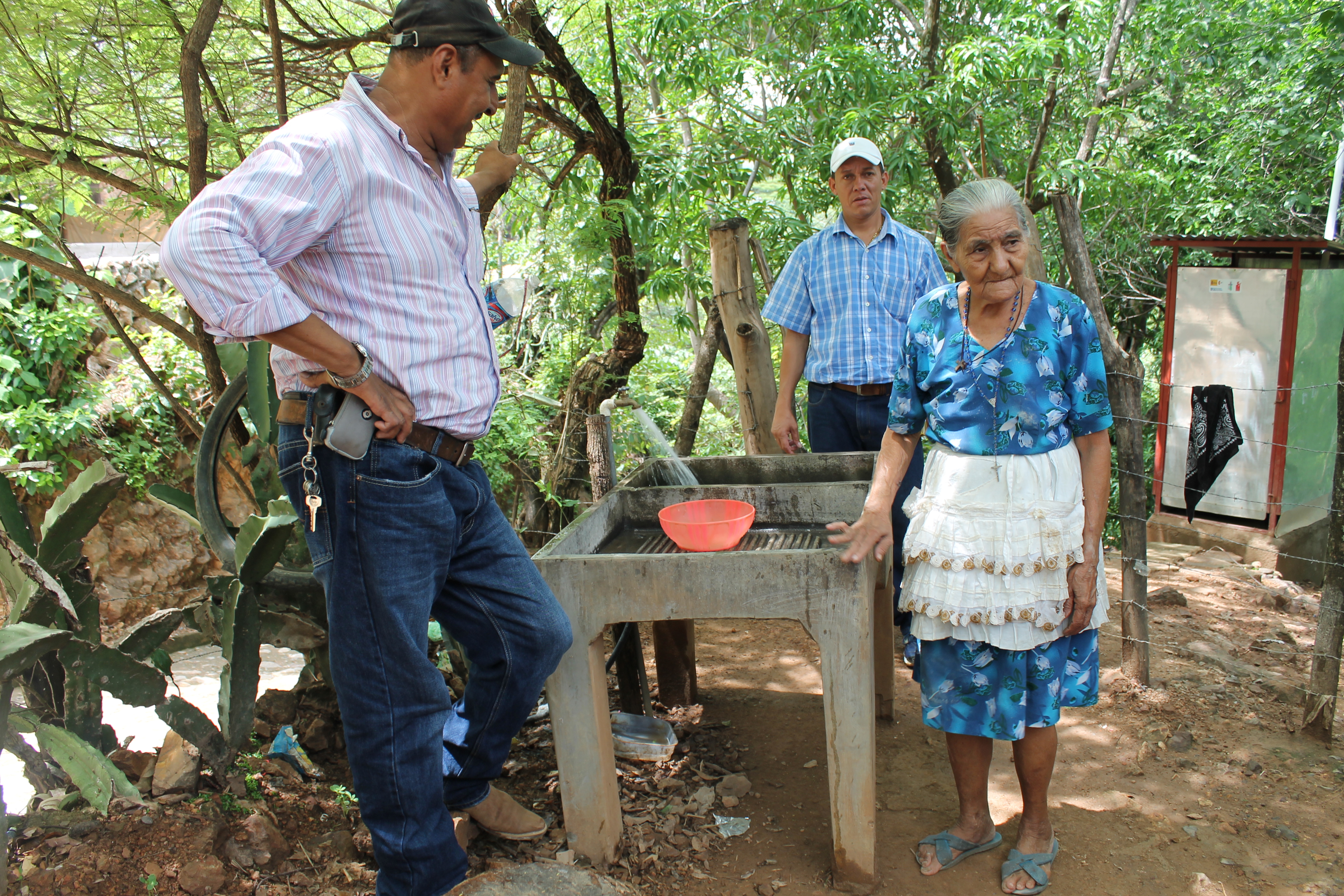 Nuevo sistema de agua en zona rural de Nicaragua