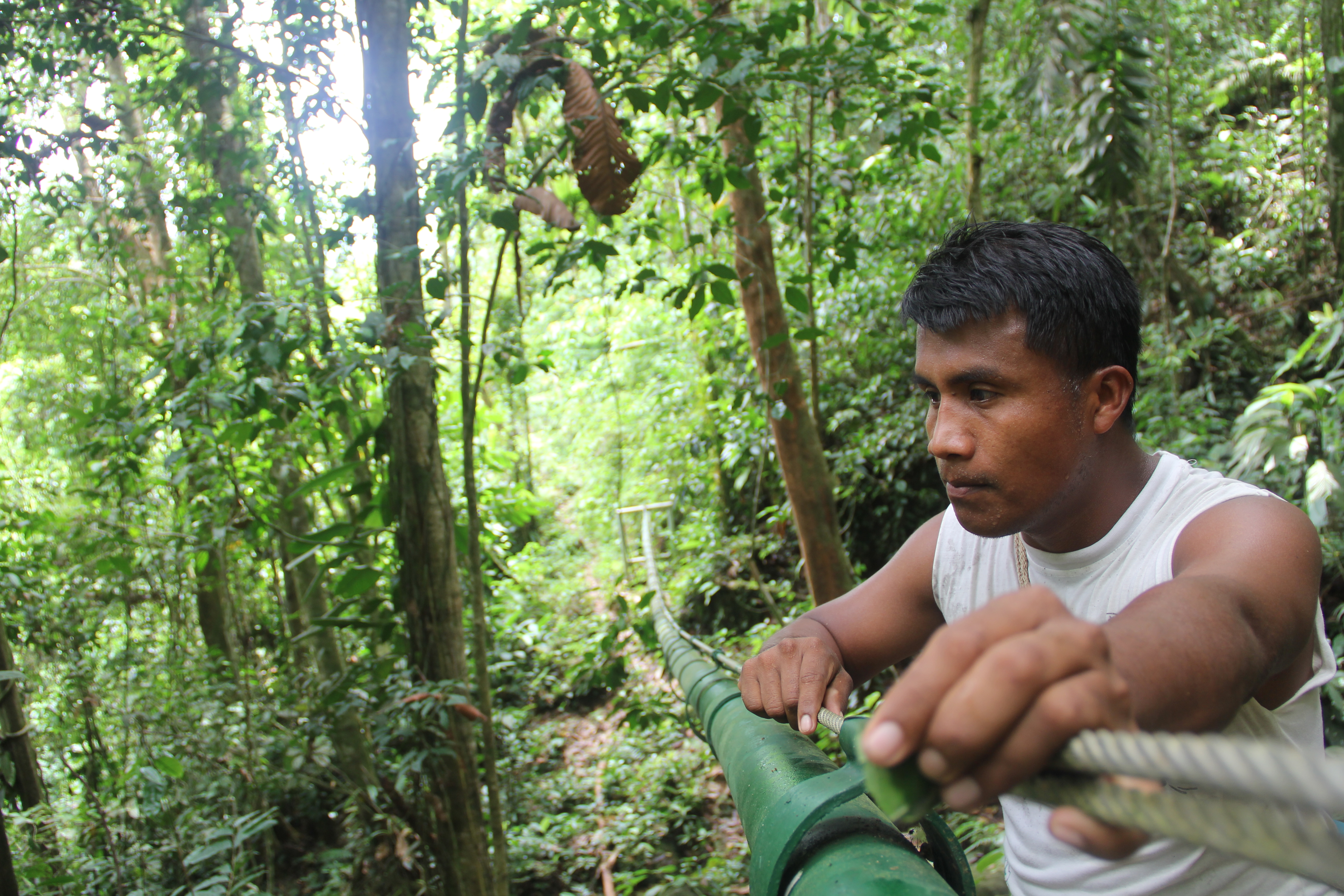 Trabajos para la instalación de un sistema de agua en zona rural en Panamá