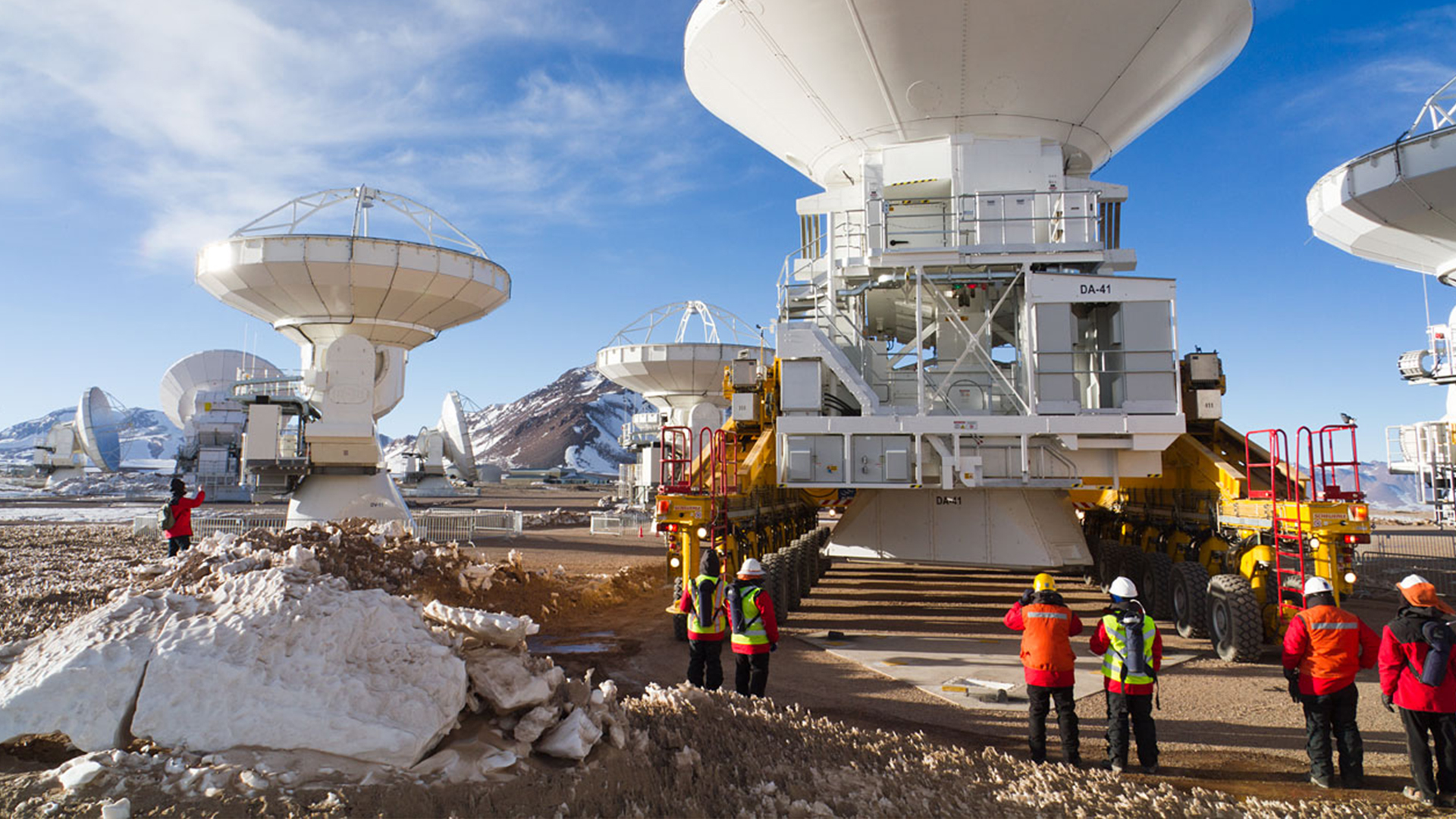 ALMA 10 PARANAL 25 Aportaciones de la astronoma espaola en Chile