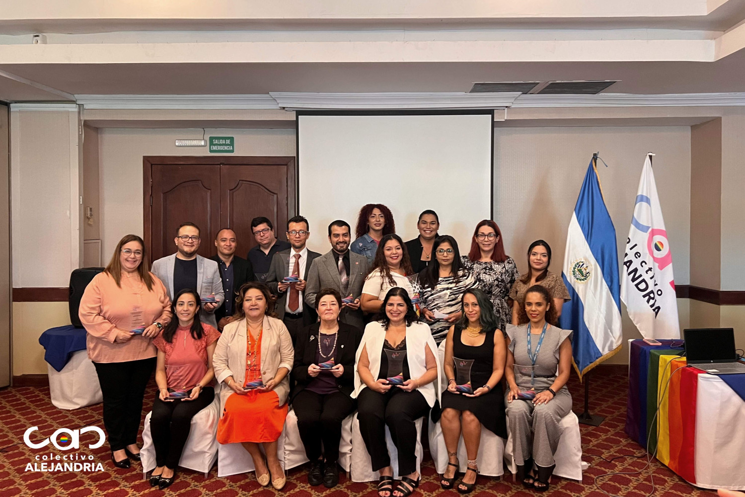 El Centro Cultural de Espaa en El Salvador recibe el Premio Crislida
