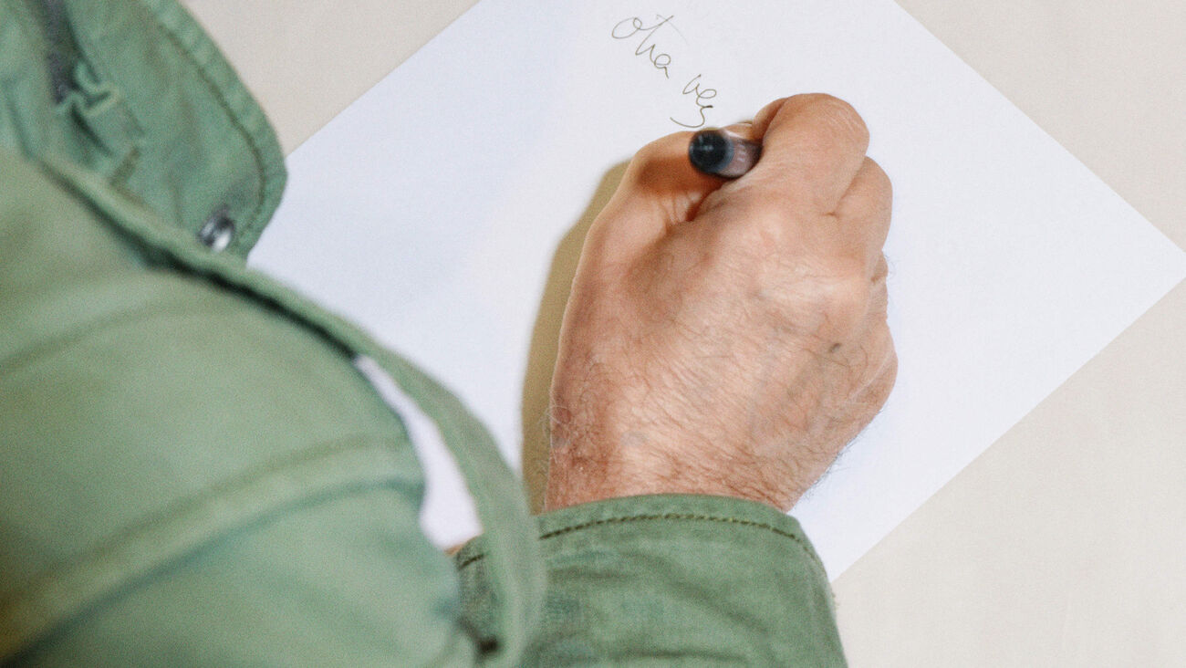 XXXIX BASES PREMIO POESIA LOEWE