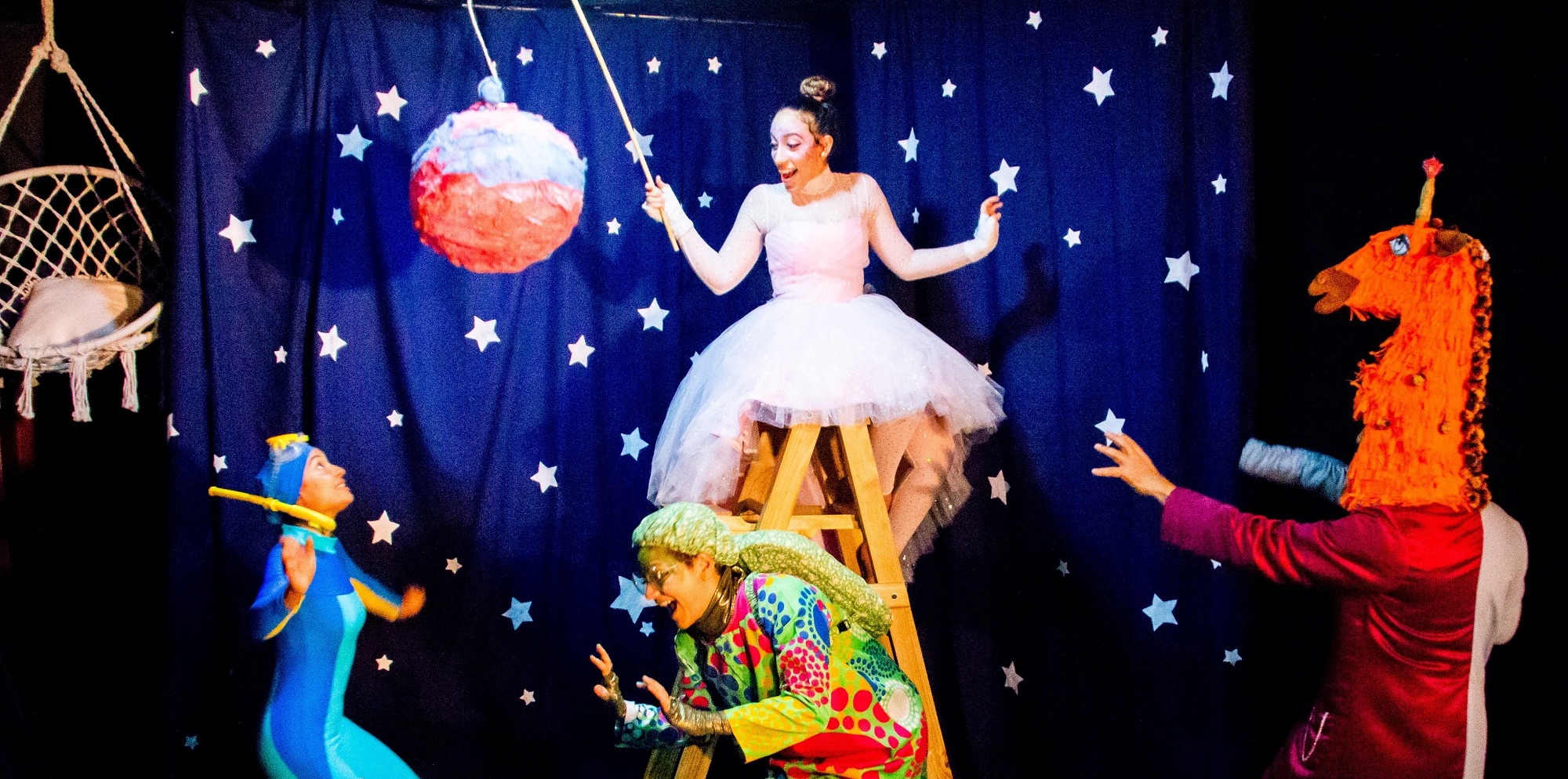 A QU TE SABE LA LUNA