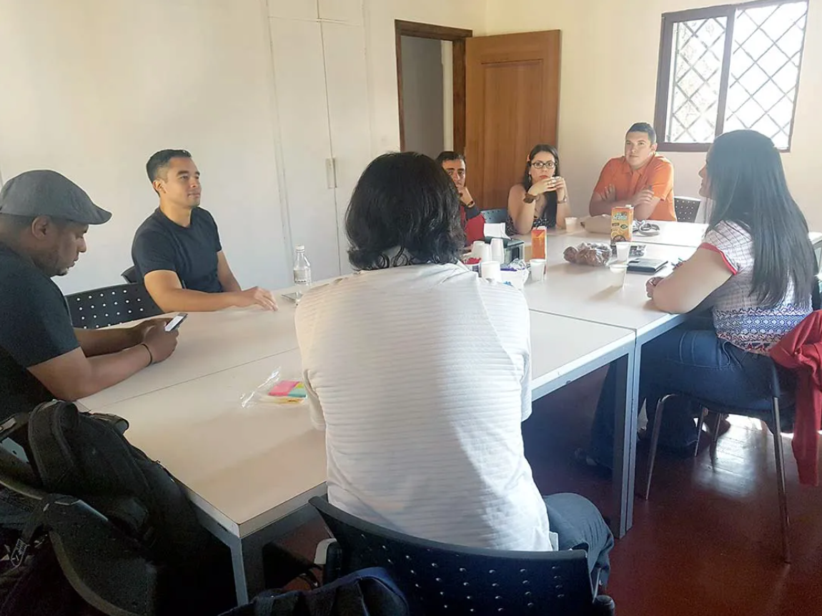 Círculo de lectura en el CCET