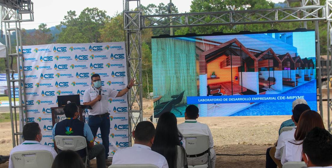 construcción del primer Centro de Innovación e Incubación Empresarial de Honduras