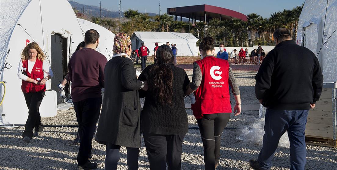 El Equipo Médico de Emergencia, el START, regresa a España desde Turquía tras finalizar su ...