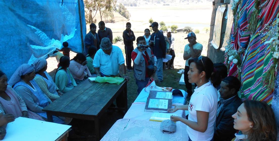 Participación activa de las comunarias en los Actos de entrega de los sistemas de agua